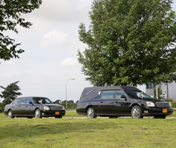 Cadillac DTS zwart